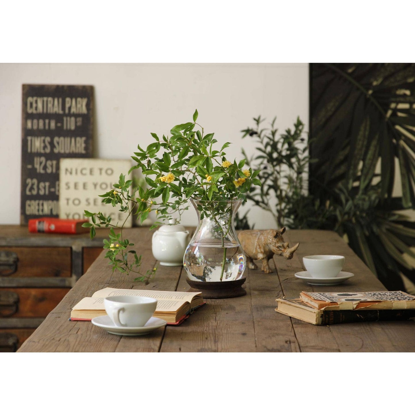Metropolitan Flower Vase Narrow Small