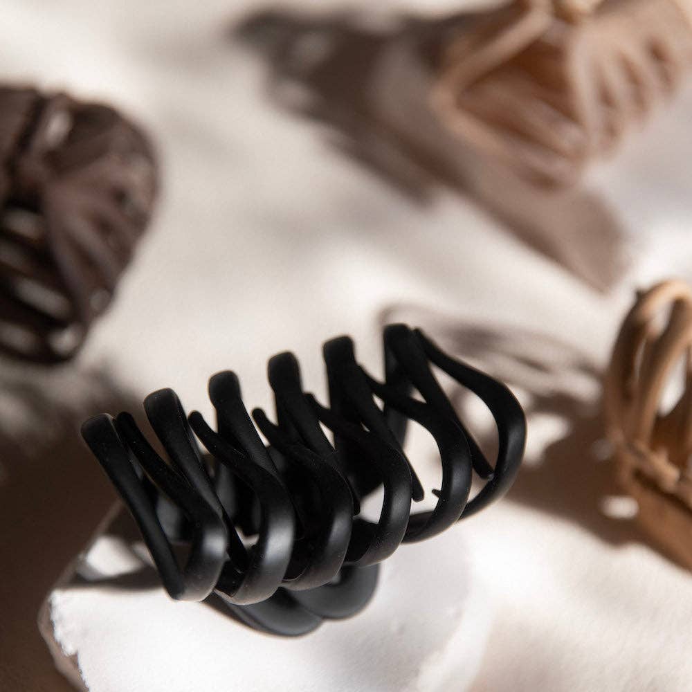 Extra Large Matte Claw Clip - Black