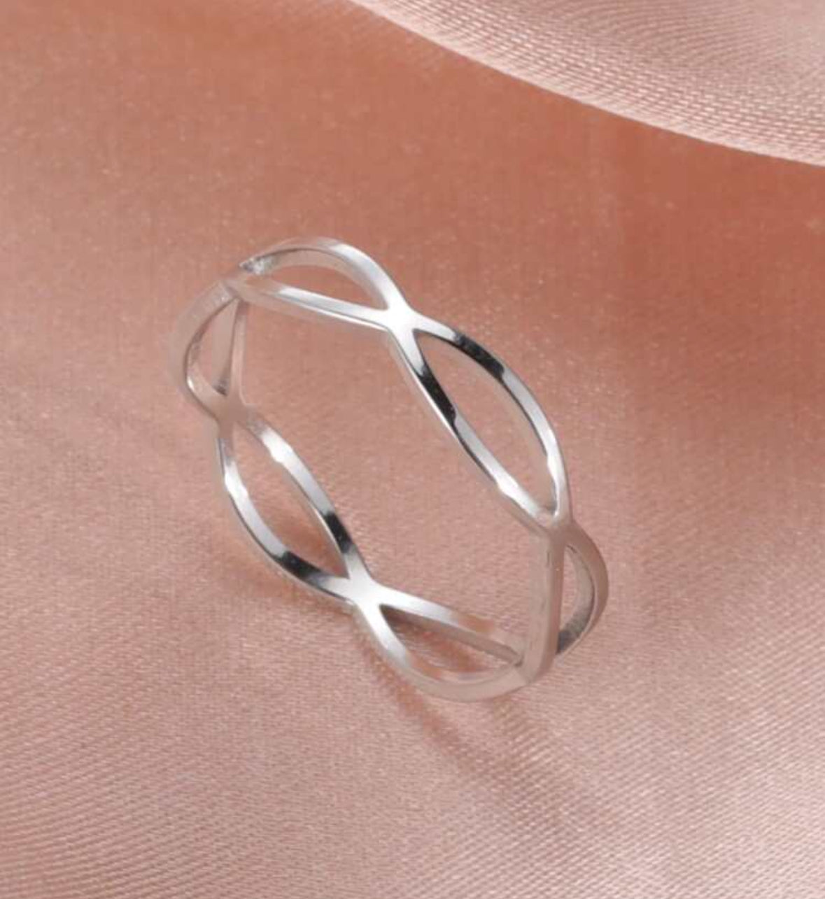 Hollow Oval Ring
