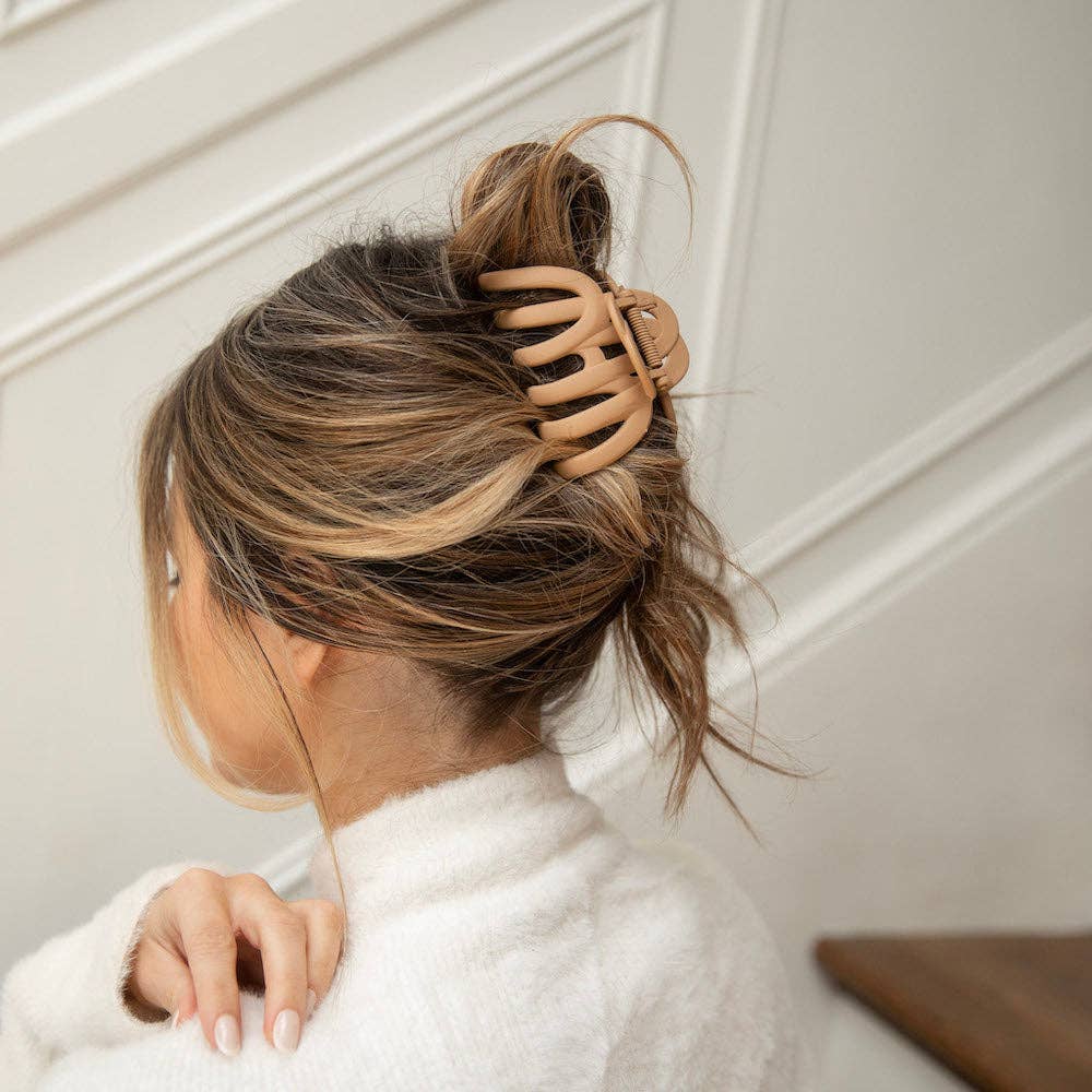 Extra Large Matte Claw Clip - Camel