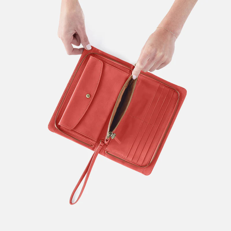 Evolve Wristlet