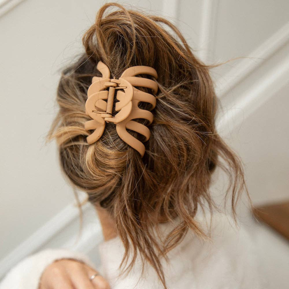 Extra Large Matte Claw Clip - Camel
