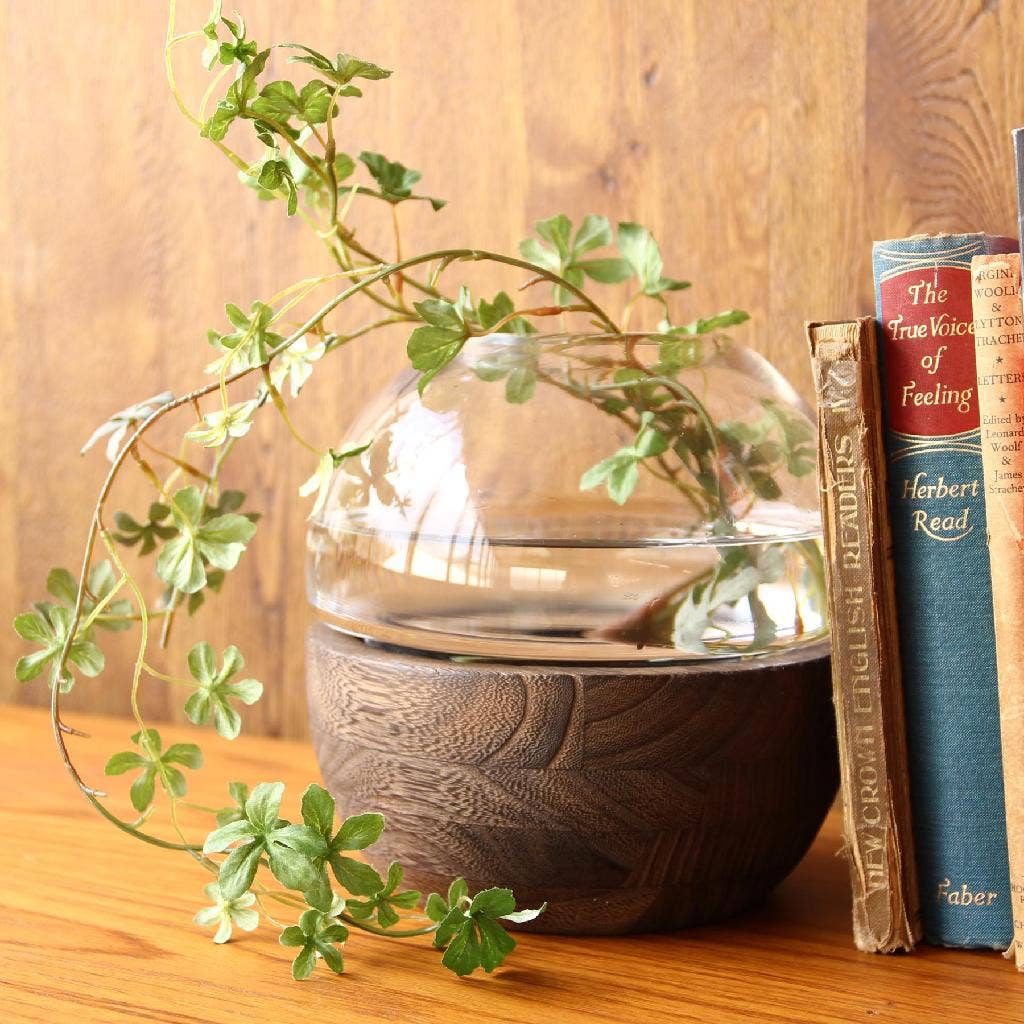 Metropolitan Flower Vase Dome