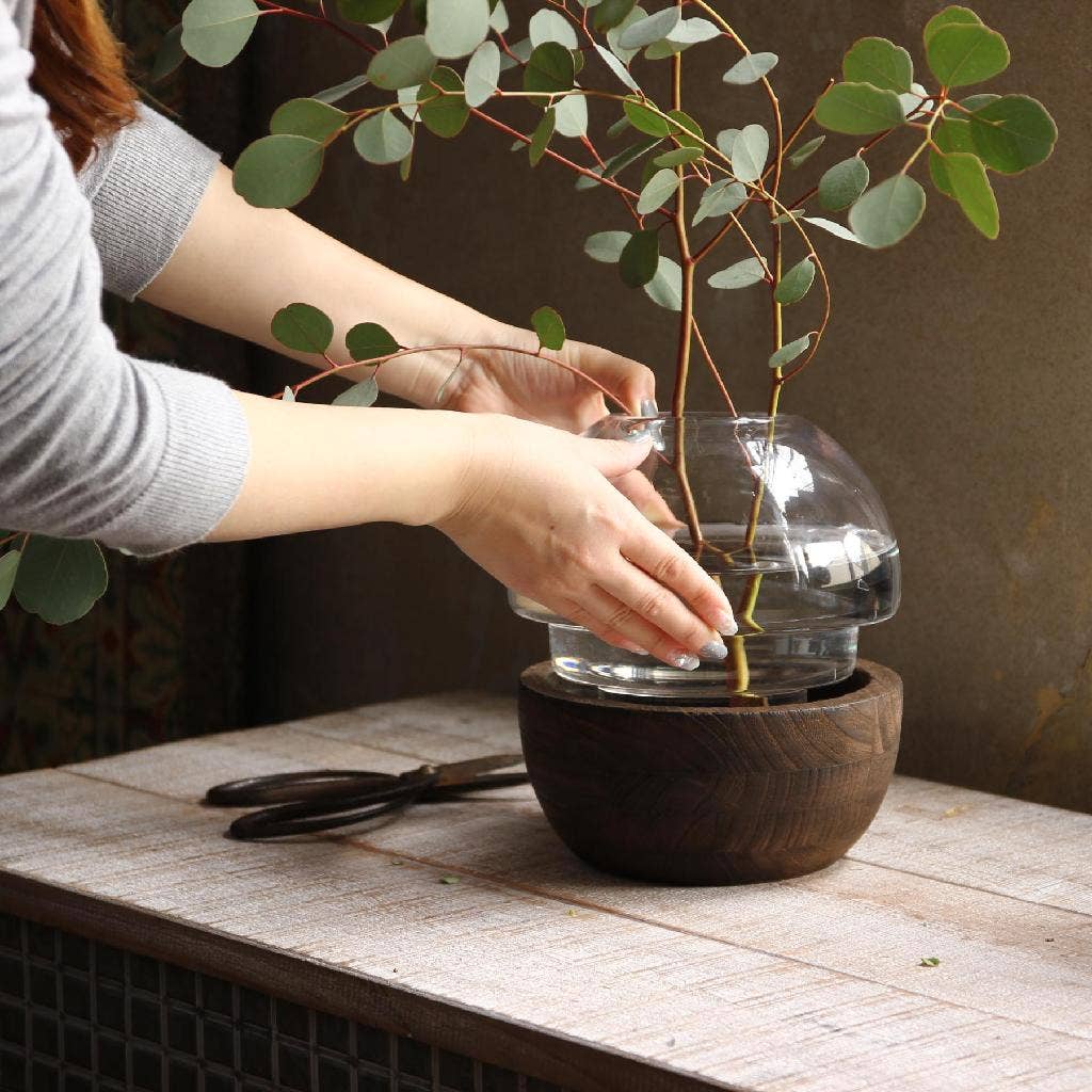 Metropolitan Flower Vase Dome