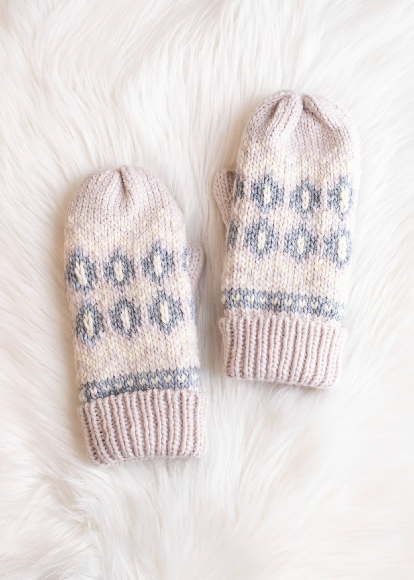 Blush Patterned Knit Mittens