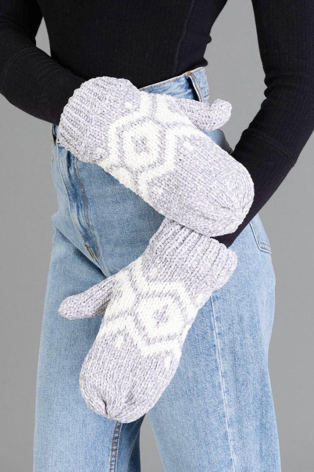 Gray & Cream Patterned Chenille Mittens