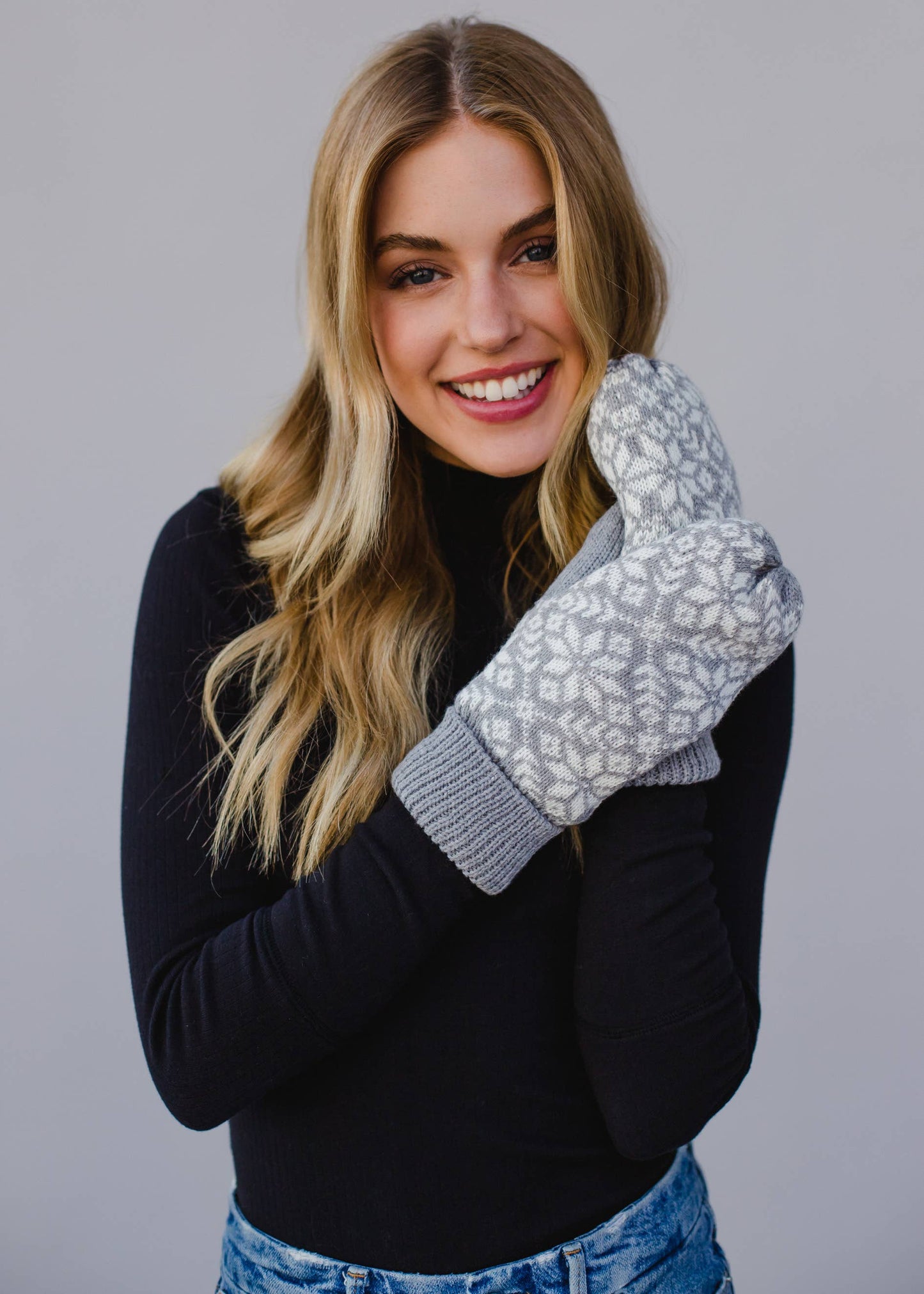 Gray & White Snowflake Knit Mittens