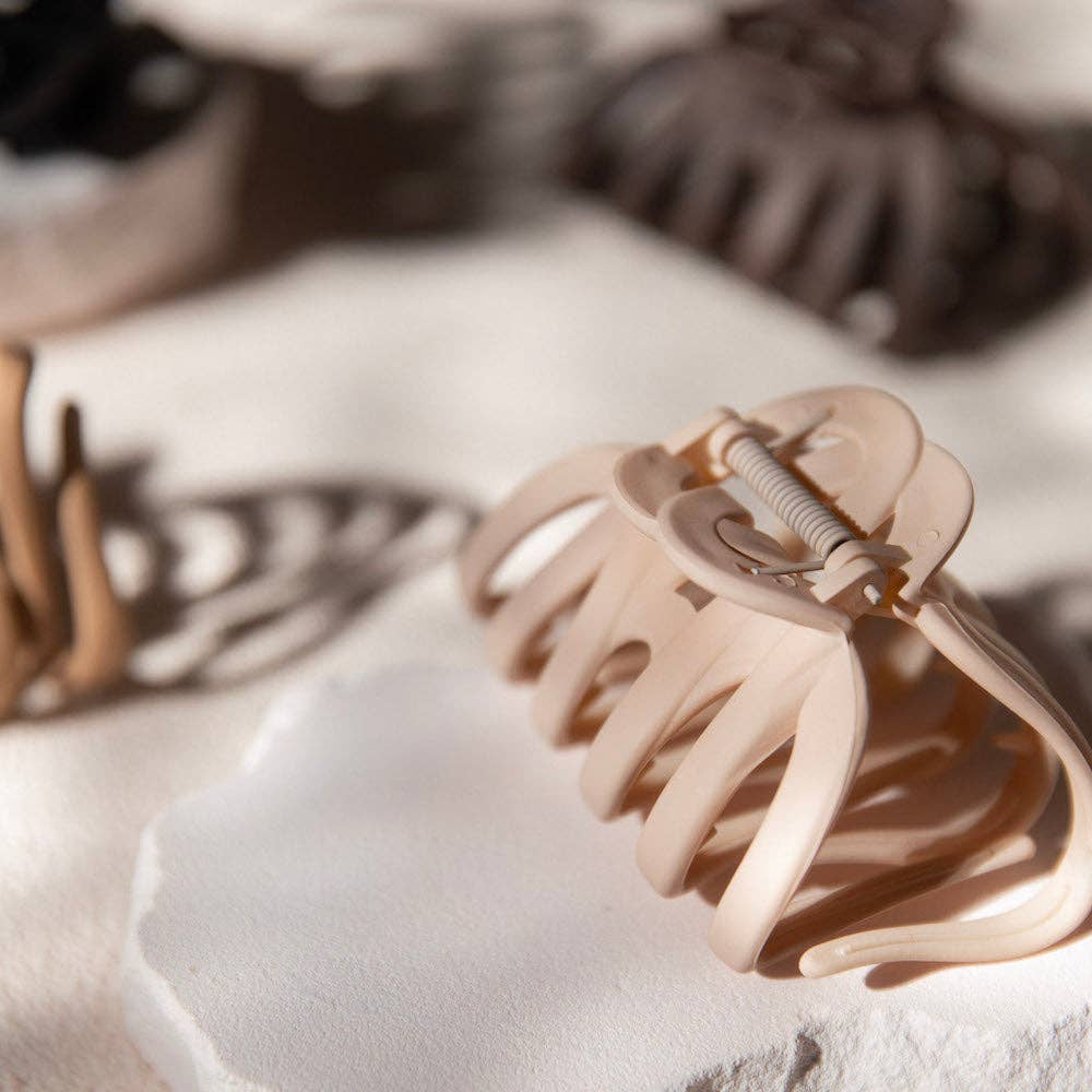 Extra Large Matte Claw Clip - Nude