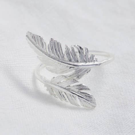 Double Feather Ring