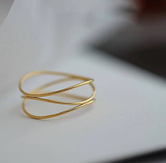 Thin Interweave Ring - Gold