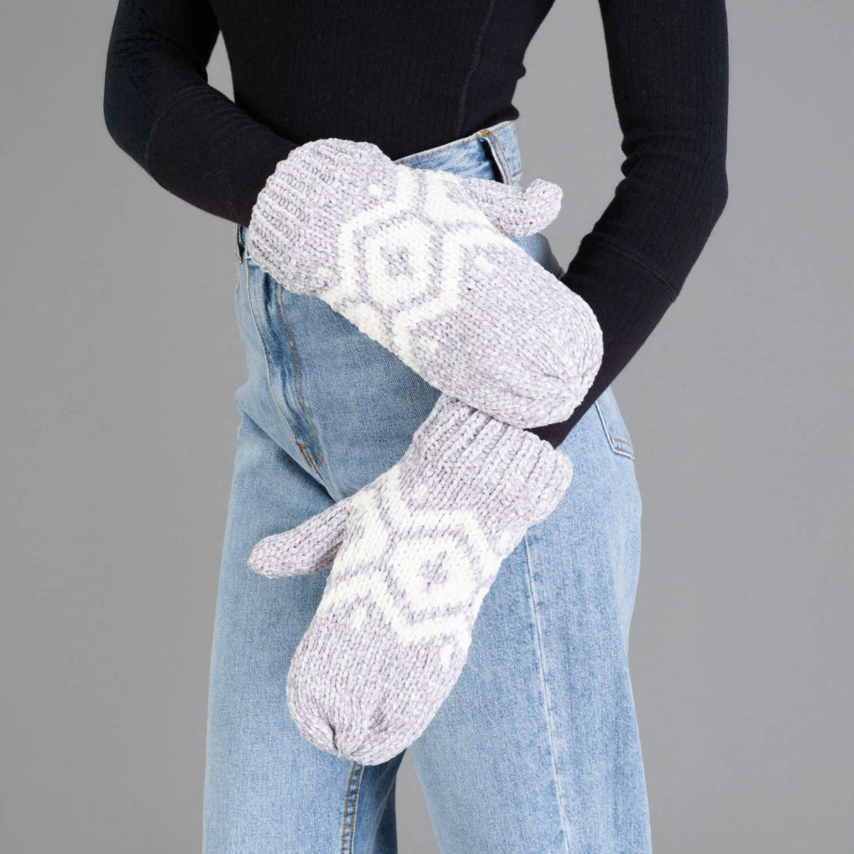 Gray & Cream Patterned Chenille Mittens