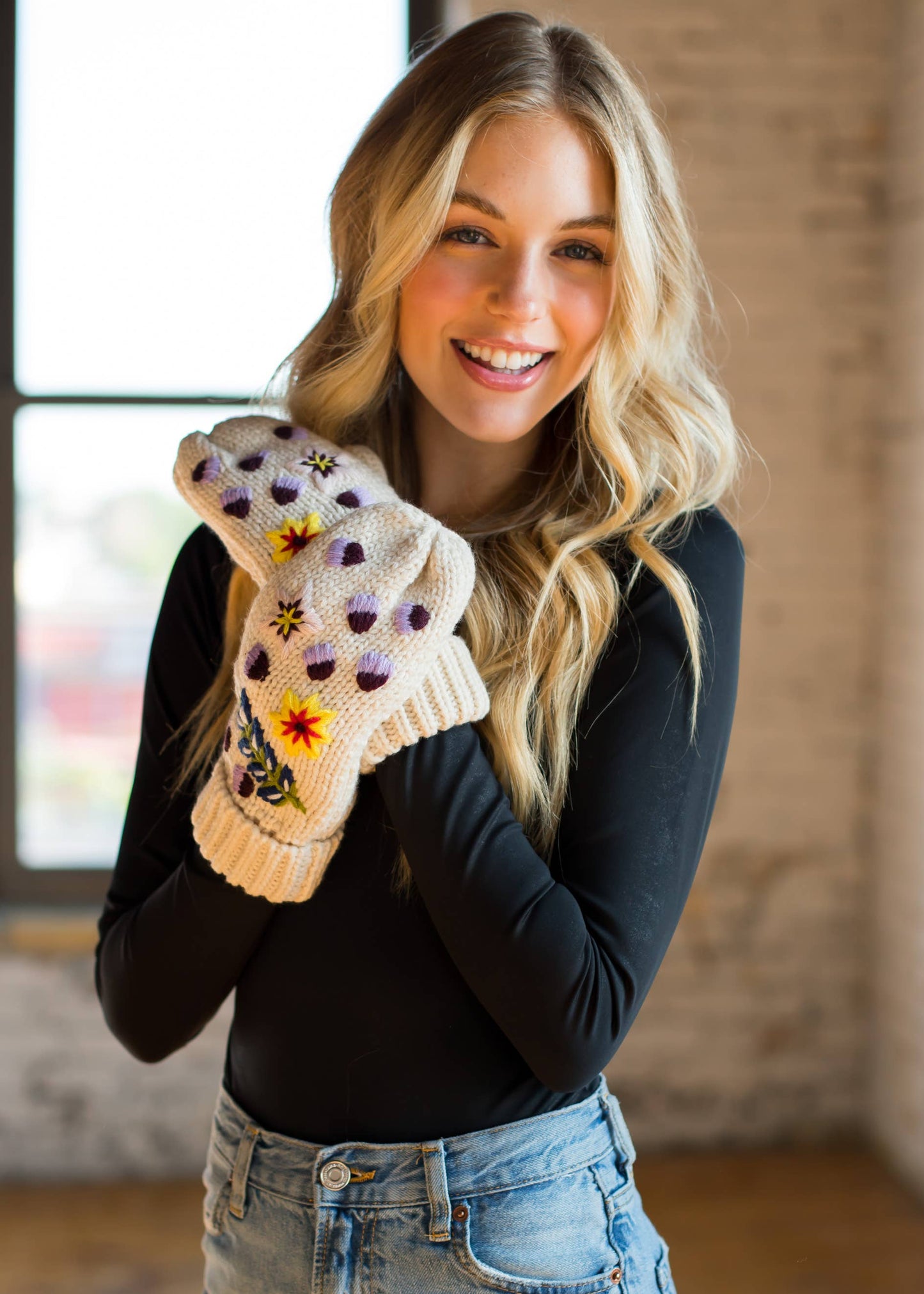 Ivory Hand Stitched Floral Knit Mittens