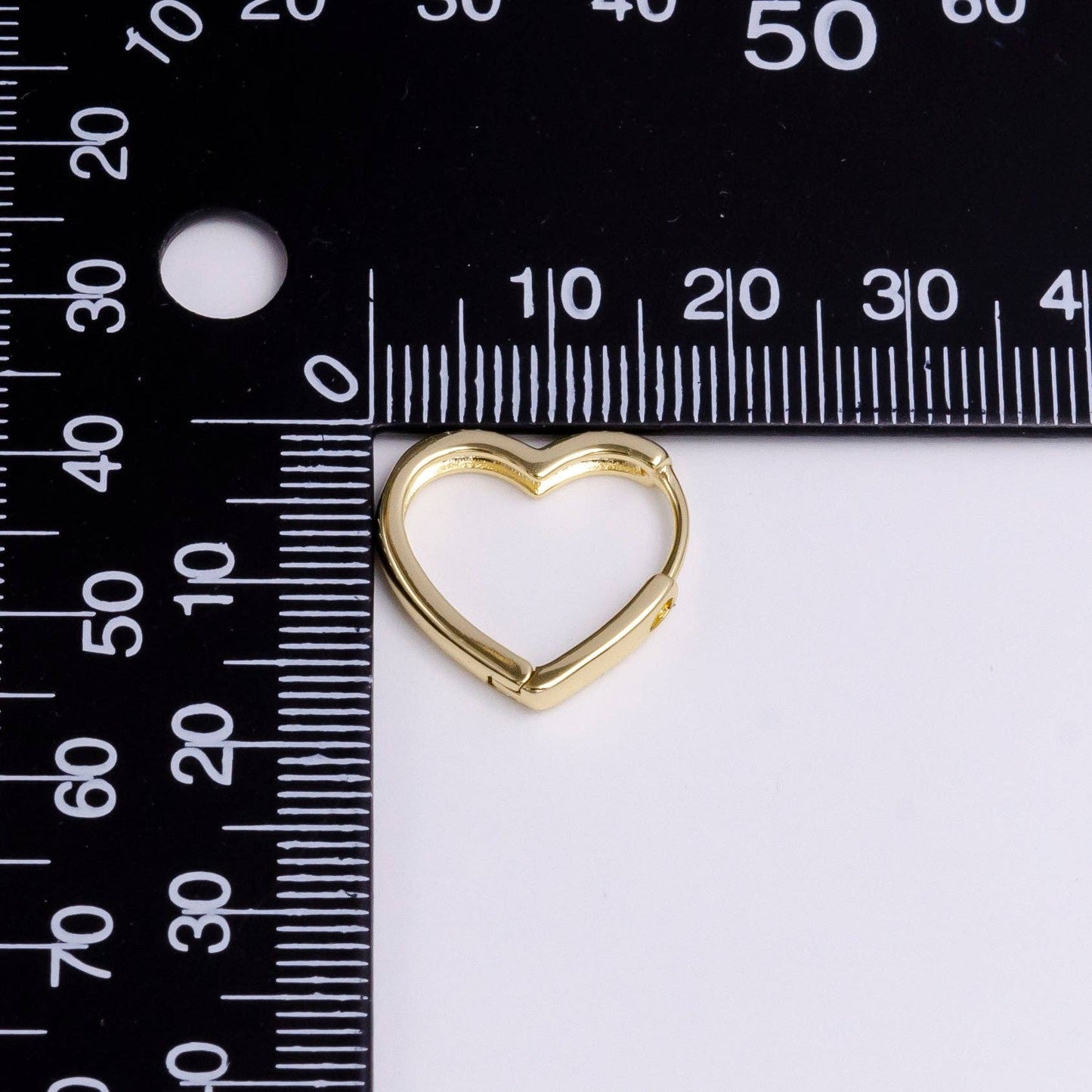 14K Gold Filled 18mm Heart Minimalist Huggie Earrings Y933