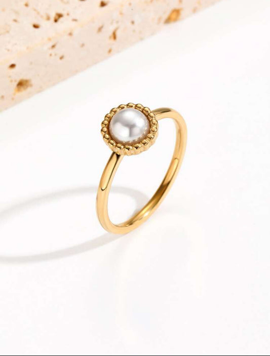 Vintage Inlaid Pearl Ring