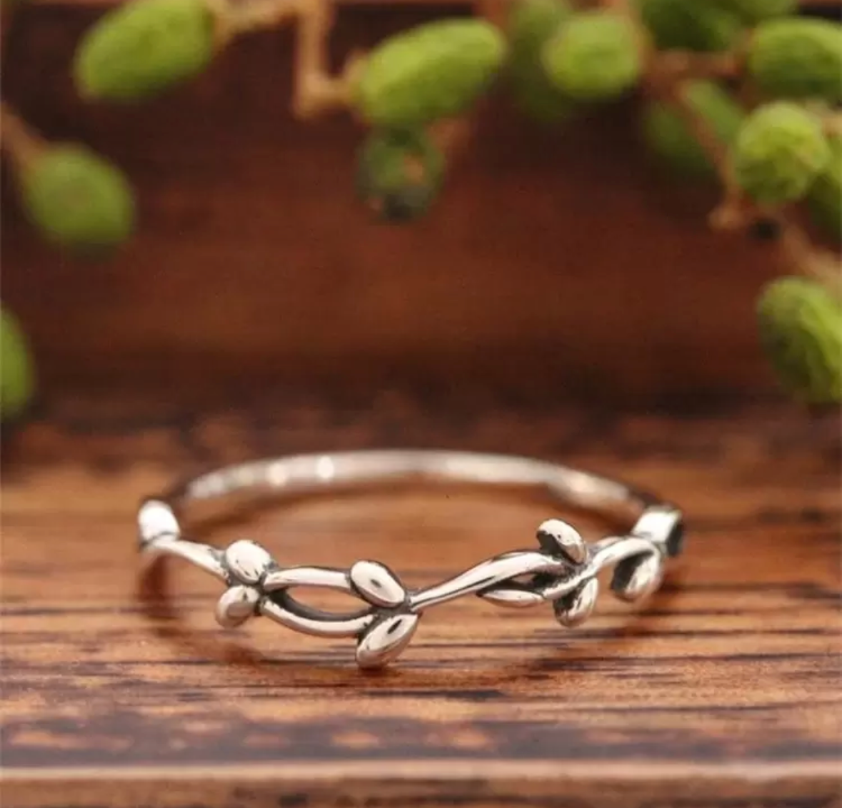 Tree Vine & Leaf Ring