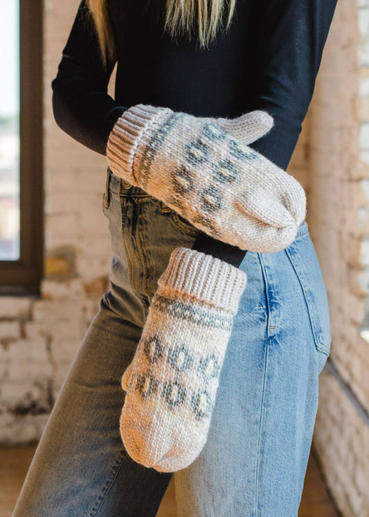 Blush Patterned Knit Mittens